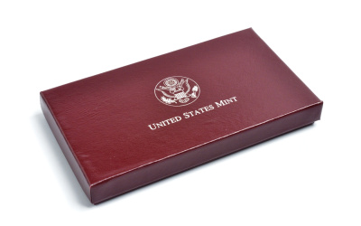 США 1 доллар 1995 Р, XXVI Олимпийские игры в Атланте, легкая атлетика, коробка KM 264 серебро  PROOF  00-00