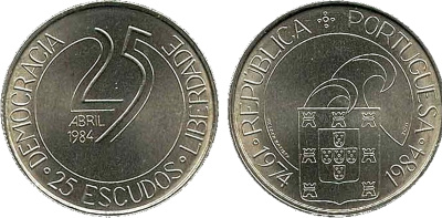 Португалия 25 эскудо 1984 10 лет Революции KM 623 медно-никель UNC 4577-256