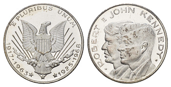 США медаль в память о братьях Кеннеди Джон Кеннеди (1917-1963) был убит, будучи президентом Соединенных Штатов Америки, его брат Роберт Кеннеди (1925-1968) был убит во время президентской кампании, диаметр 35 мм, вес 13,6 гр сталь плакированная серебром U